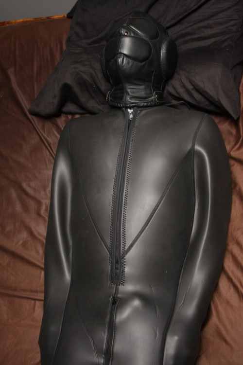 Completely in rubber
